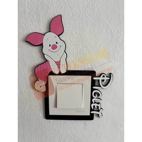 Sevimli Piglet Karakterli Dekoratif Priz ve Anahtar Çerçevesi Süsü - Çocuk Odası 3D Detaylı Duvar Dekoru