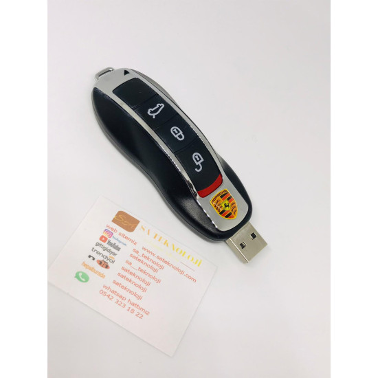 Porsche anahtarı şeklinde flash bellek anahtarlık